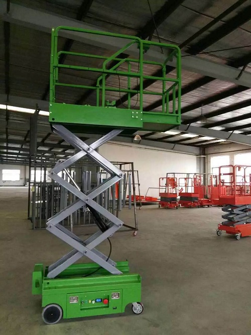 1557037759647285.jpg 迷你SJY绿色起升延伸平台.JPG